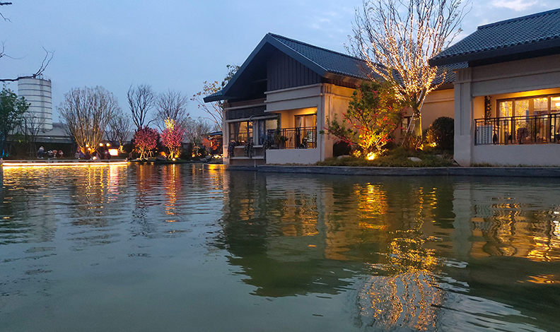 信阳西九华山中原朱寨夜景亮化