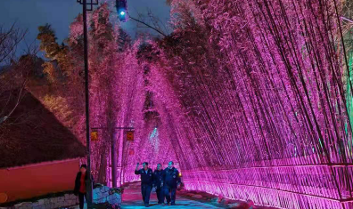 信阳西九华山中原朱寨风景区